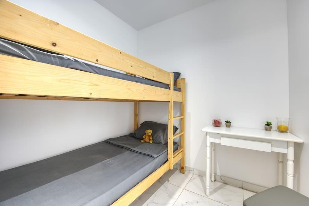 Appt P2 De 1 A 6 Pers A Rognac Apartamento Exterior foto