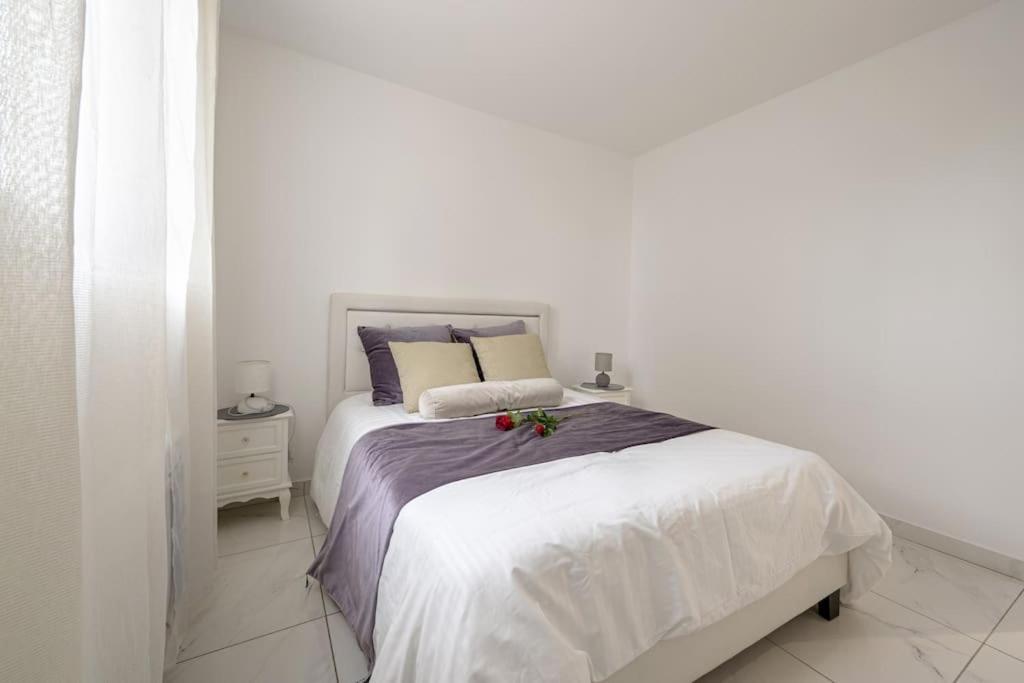 Appt P2 De 1 A 6 Pers A Rognac Apartamento Exterior foto
