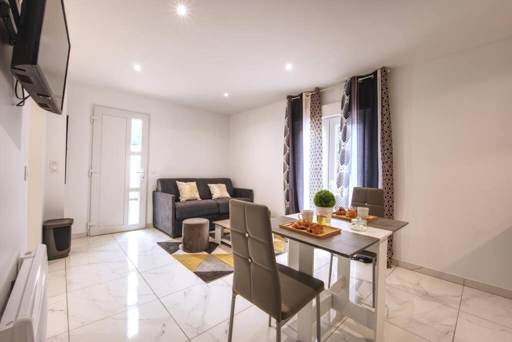 Appt P2 De 1 A 6 Pers A Rognac Apartamento Exterior foto