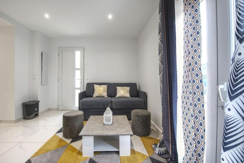 Appt P2 De 1 A 6 Pers A Rognac Apartamento Exterior foto